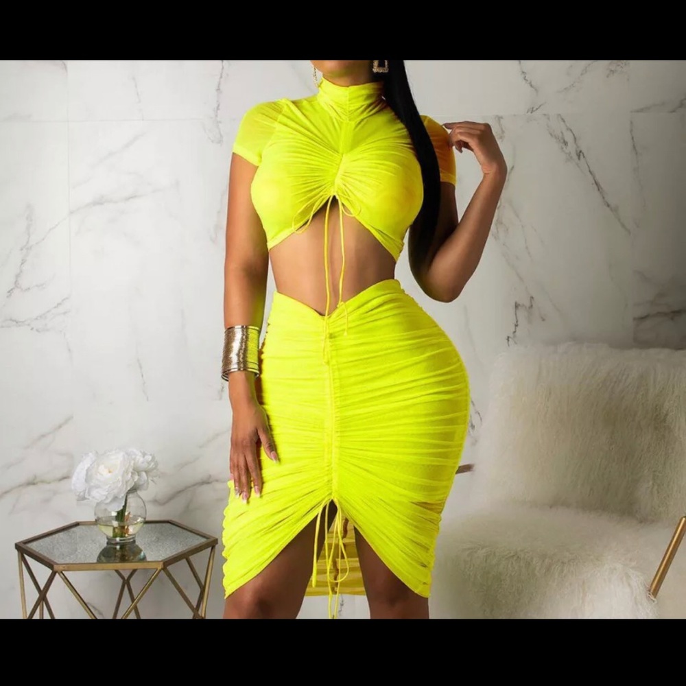 2 piece sexy skirt set.
